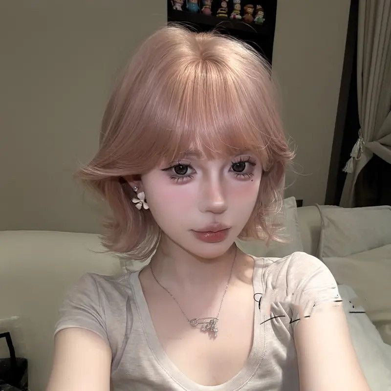 natural looking short hair pretty wigs