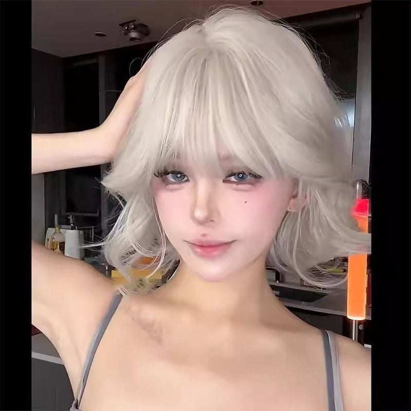 natural looking short hair pretty wigs